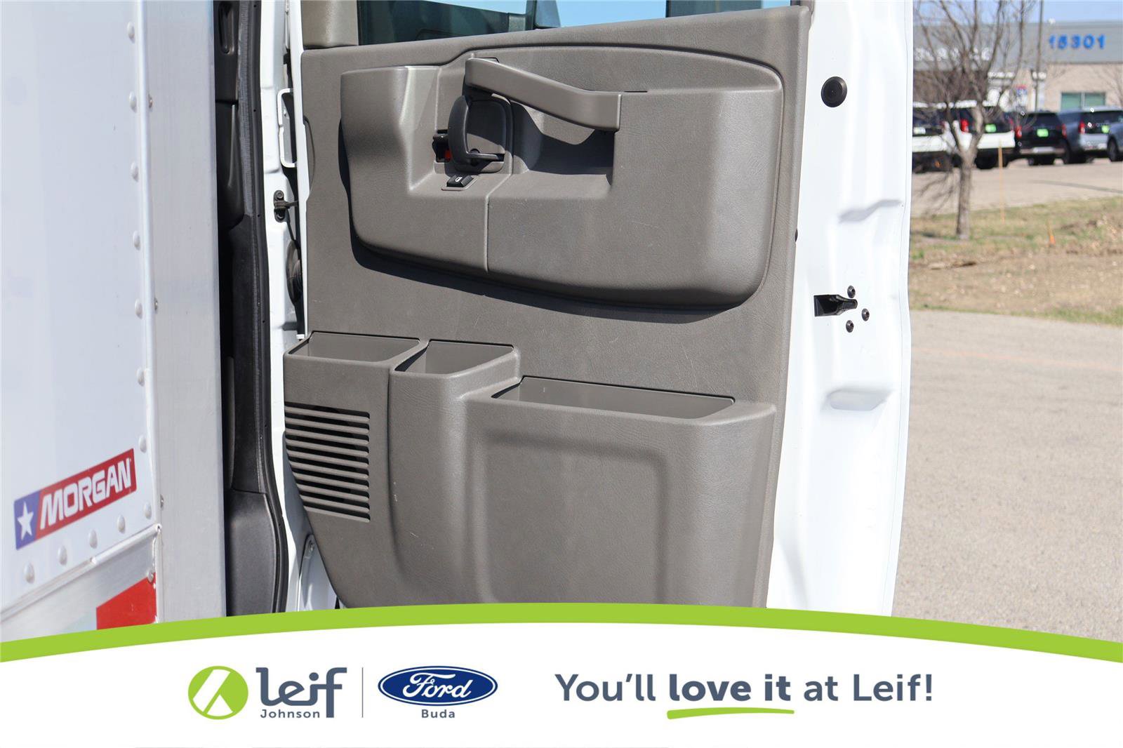 Used 2022 Chevrolet Express 4500 Extended w/ Power Convenience Package image 25