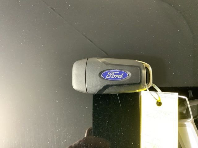 Used 2016 Ford Fusion SE w/ Equipment Group 202A FWD image 30