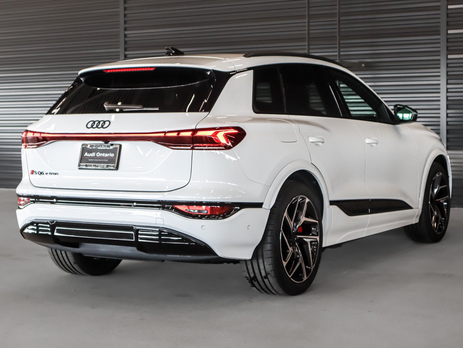 New 2027 Audi SQ6 e-tron Premium Plus AWD/4WD image 16