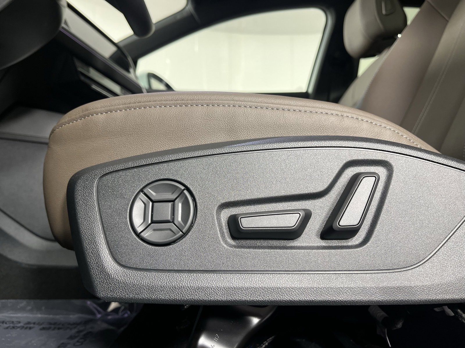 New 2026 Audi Q4 e-tron Premium Plus image 15