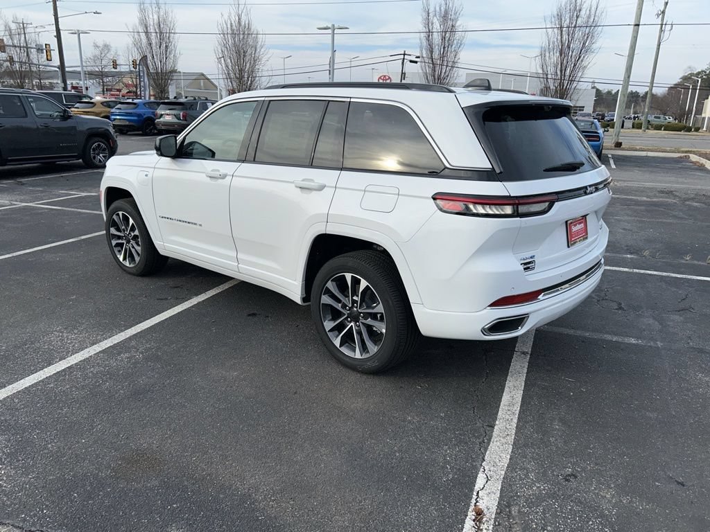 New 2024 Jeep Grand Cherokee Overland w/ Advanced Protech Group III AWD/4WD image 7