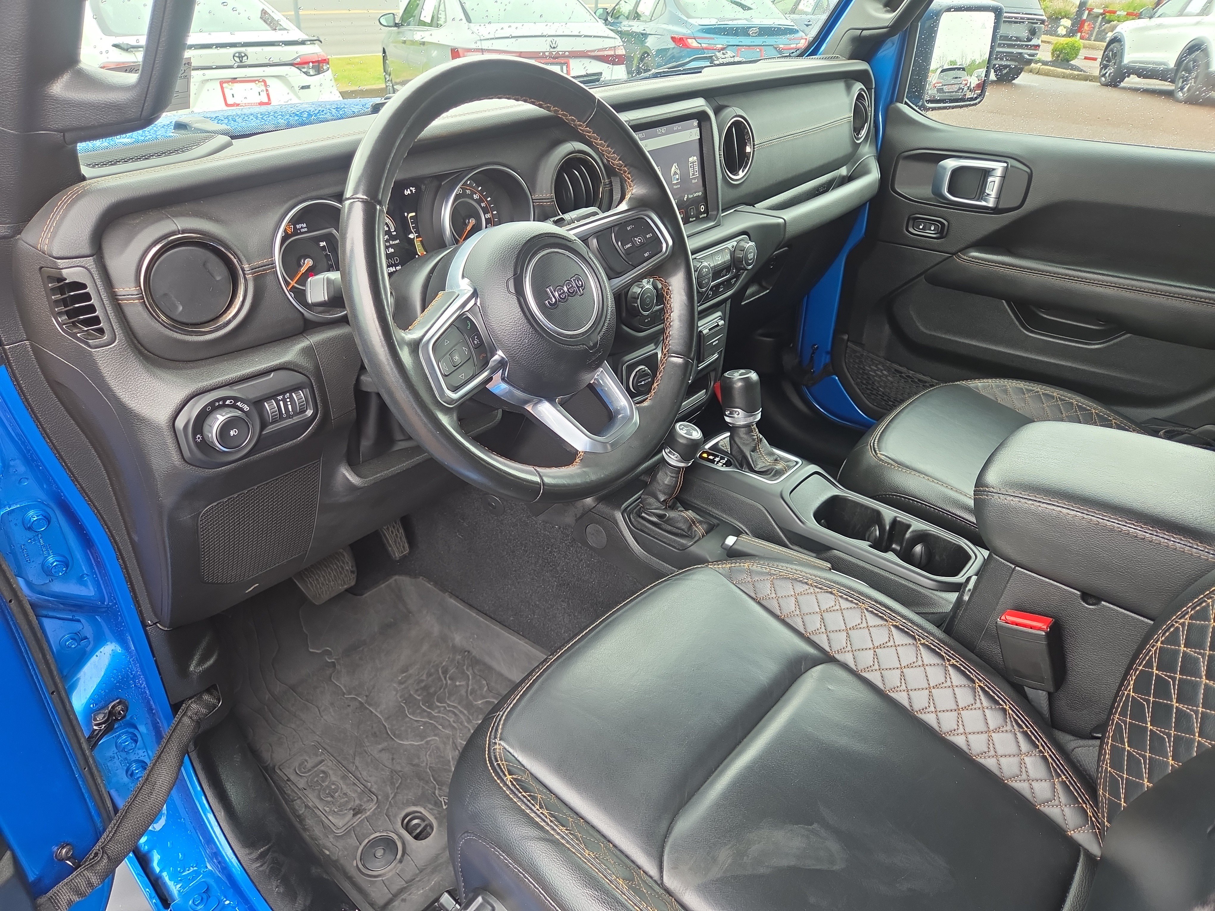 Used 2022 Jeep Wrangler Unlimited Sahara AWD/4WD image 15