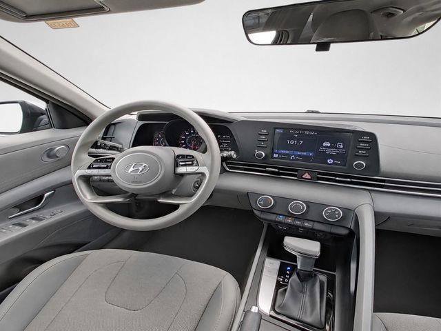 Used 2021 Hyundai Elantra SE FWD image 32