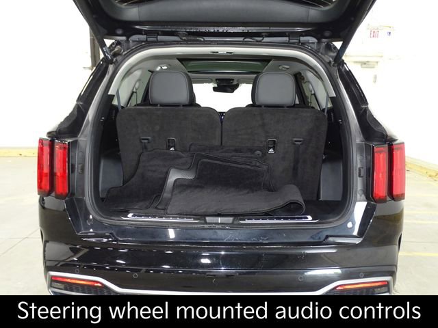 Certified 2023 Kia Sorento SX image 16