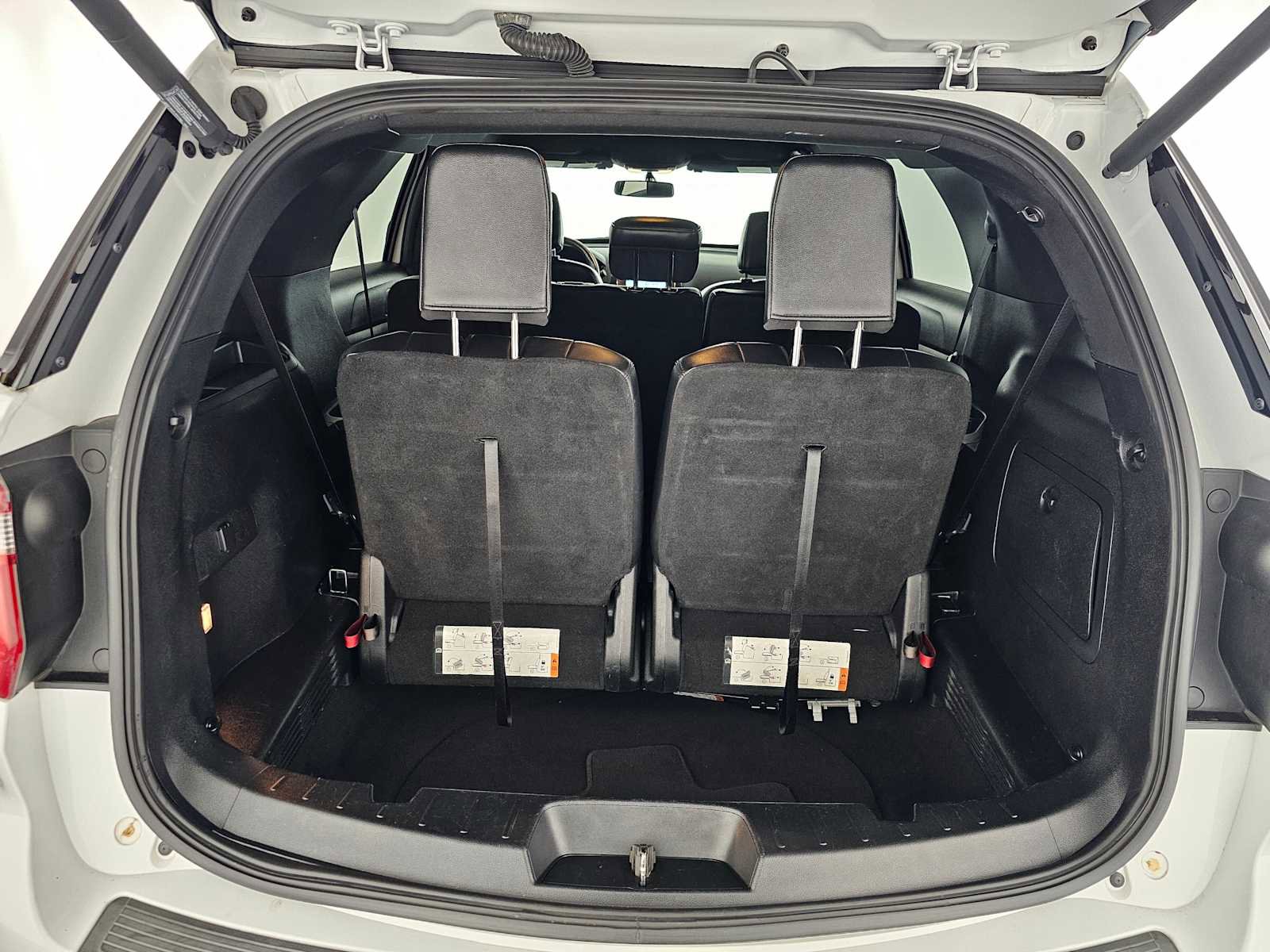 Used 2019 Ford Explorer XLT w/ Equipment Group 202A image 15