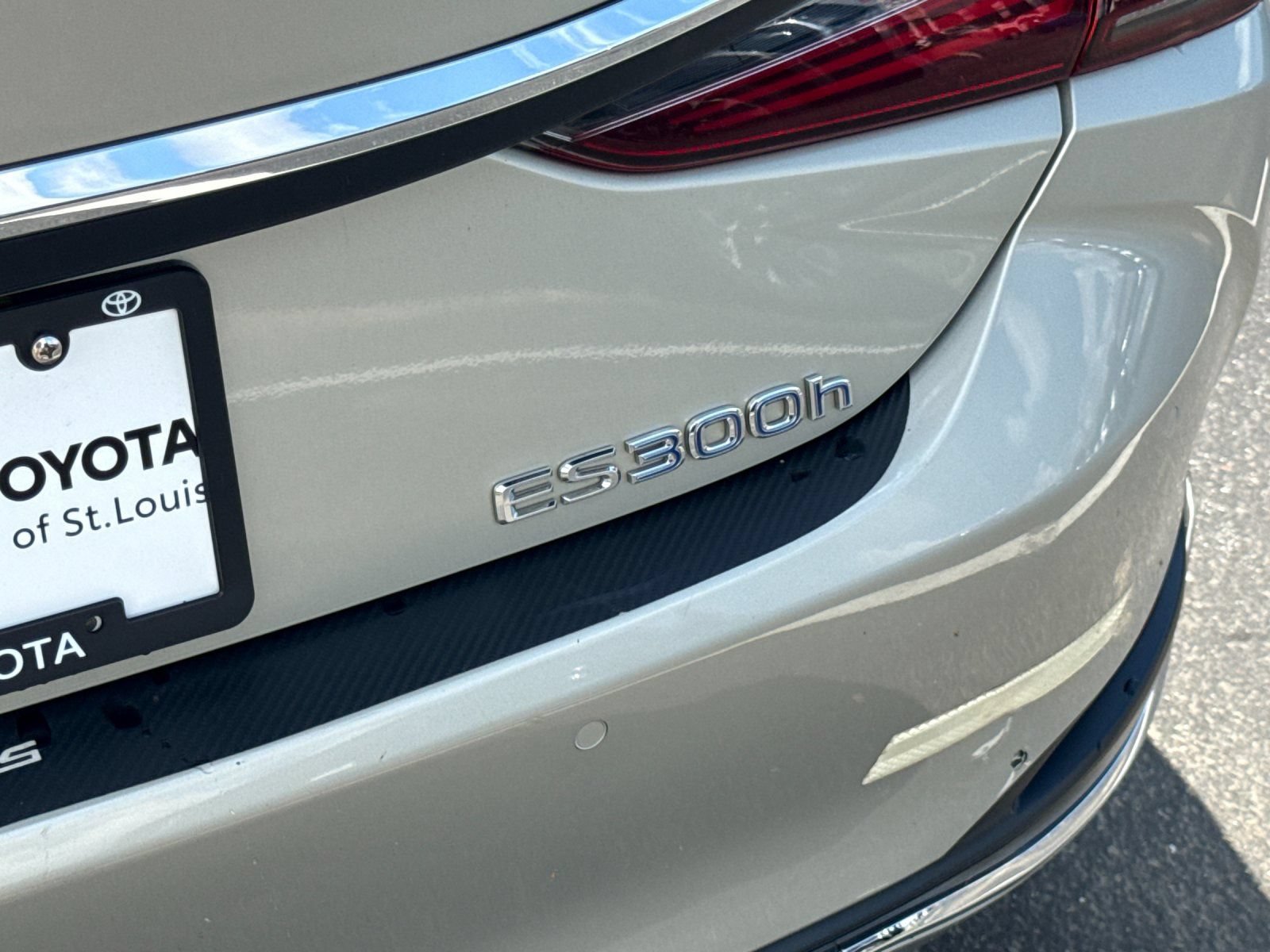 Used 2021 Lexus ES 300h w/ Premium Package FWD image 22