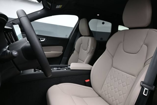 New 2026 Volvo XC60 B5 Plus w/ Protection Package Premier AWD/4WD image 10