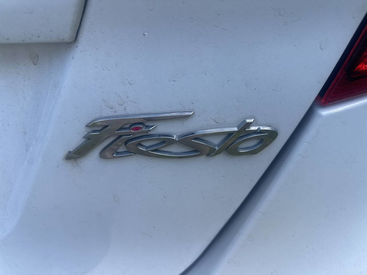 Used 2014 Ford Fiesta SE w/ Equipment Group 201A FWD image 14