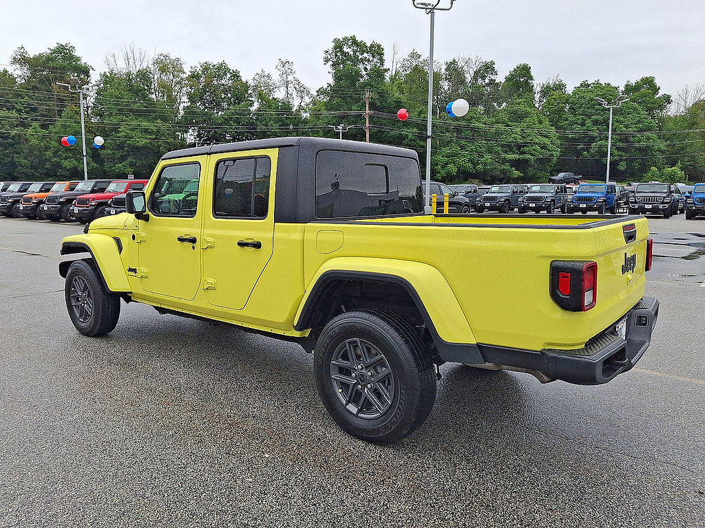Used 2024 Jeep Gladiator Sport AWD/4WD image 51