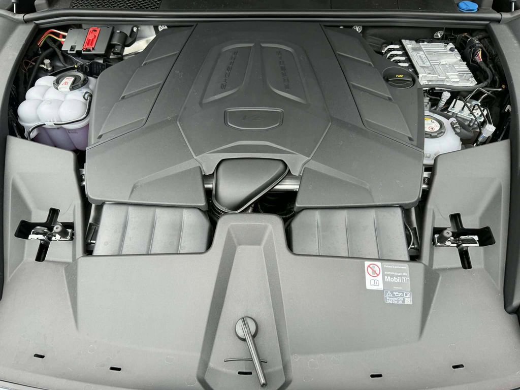New 2026 Porsche Cayenne E-Hybrid AWD/4WD image 22