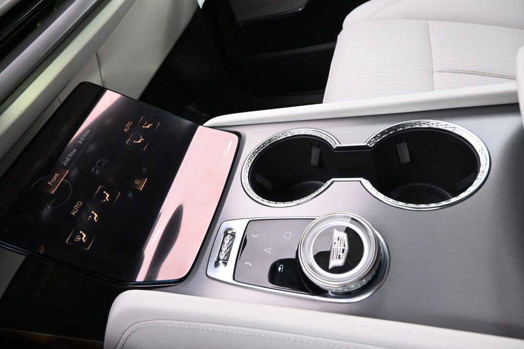 New 2026 Cadillac Vistiq Luxury w/ LPO, Floor Liner Package image 31