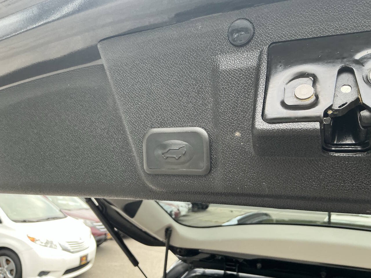 Used 2010 Buick Enclave CXL AWD/4WD image 35