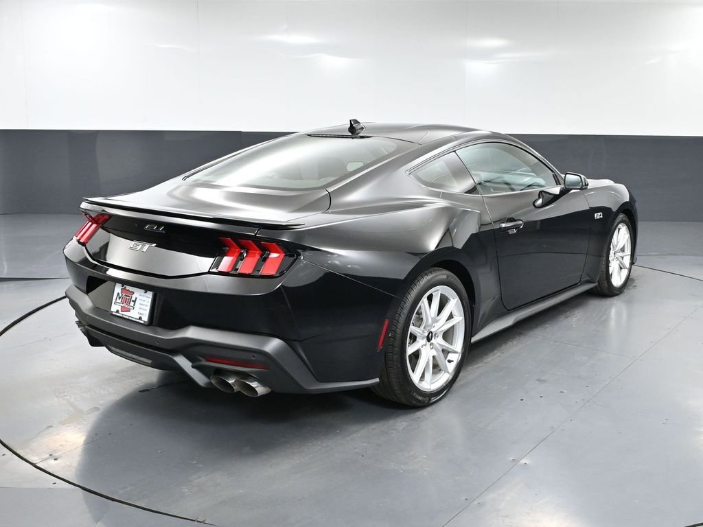 Used 2024 Ford Mustang GT Premium image 6