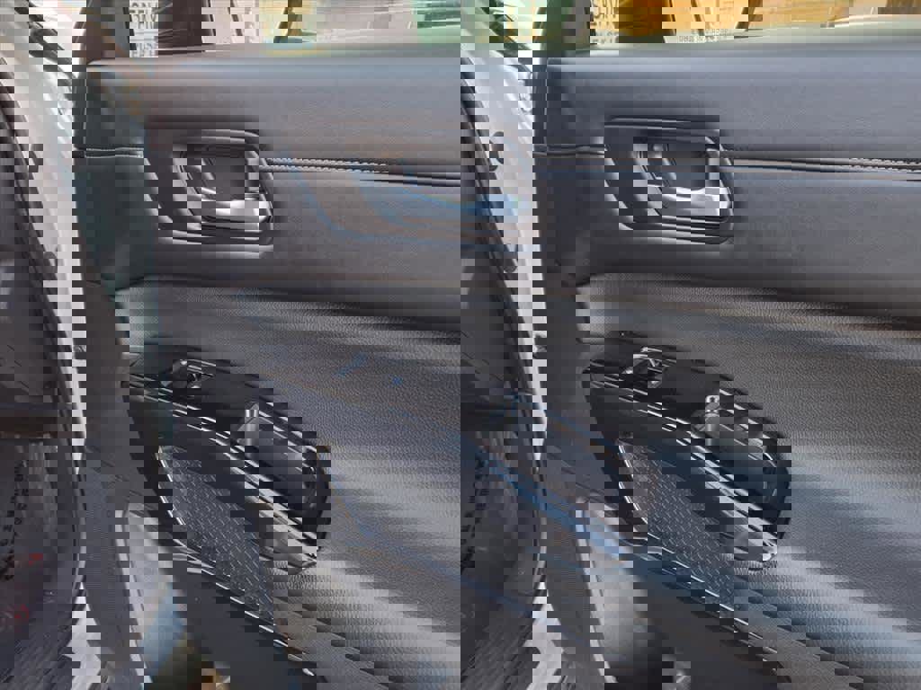 Used 2022 Nissan Pathfinder S image 22