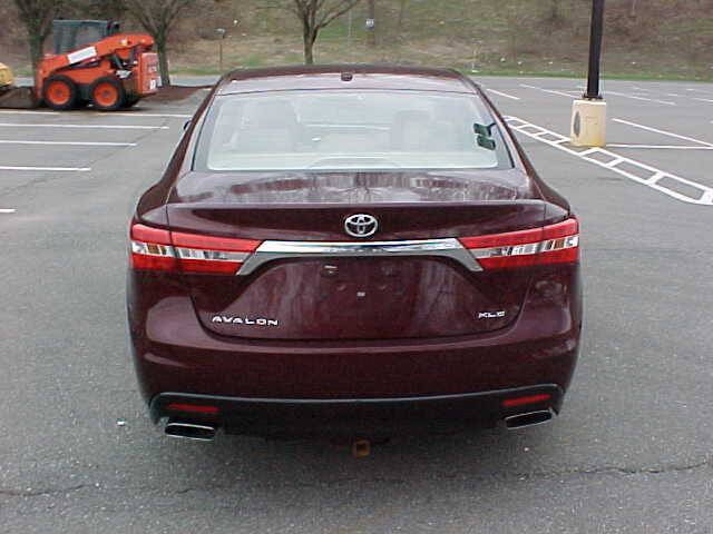 Used 2014 Toyota Avalon XLE Premium FWD image 11