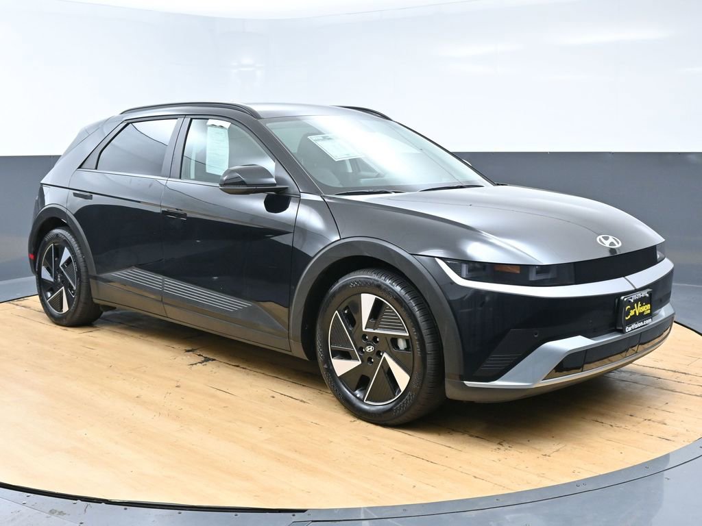 Used 2025 Hyundai Ioniq 5 SEL RWD image 3