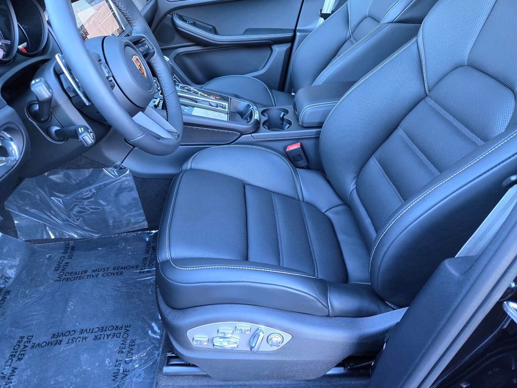 New 2026 Porsche Macan GTS AWD/4WD image 25