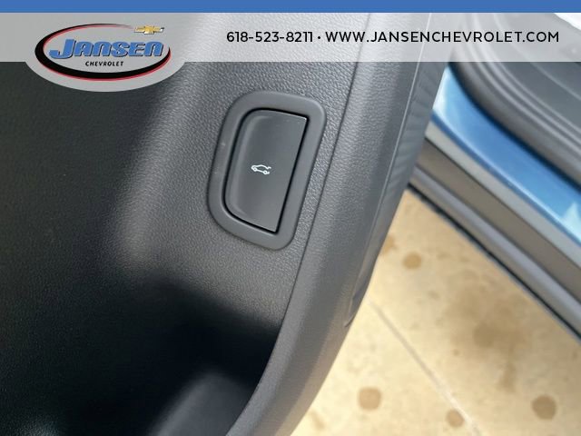 New 2026 Chevrolet Traverse LT w/ Driver Confidence Package FWD image 16