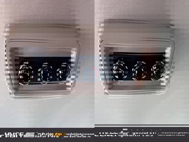 Used 2018 Dodge Grand Caravan SE w/ UConnect Hands-Free Group image 15