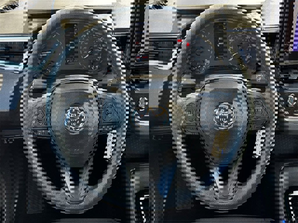 Certified 2025 Toyota Corolla LE image 15