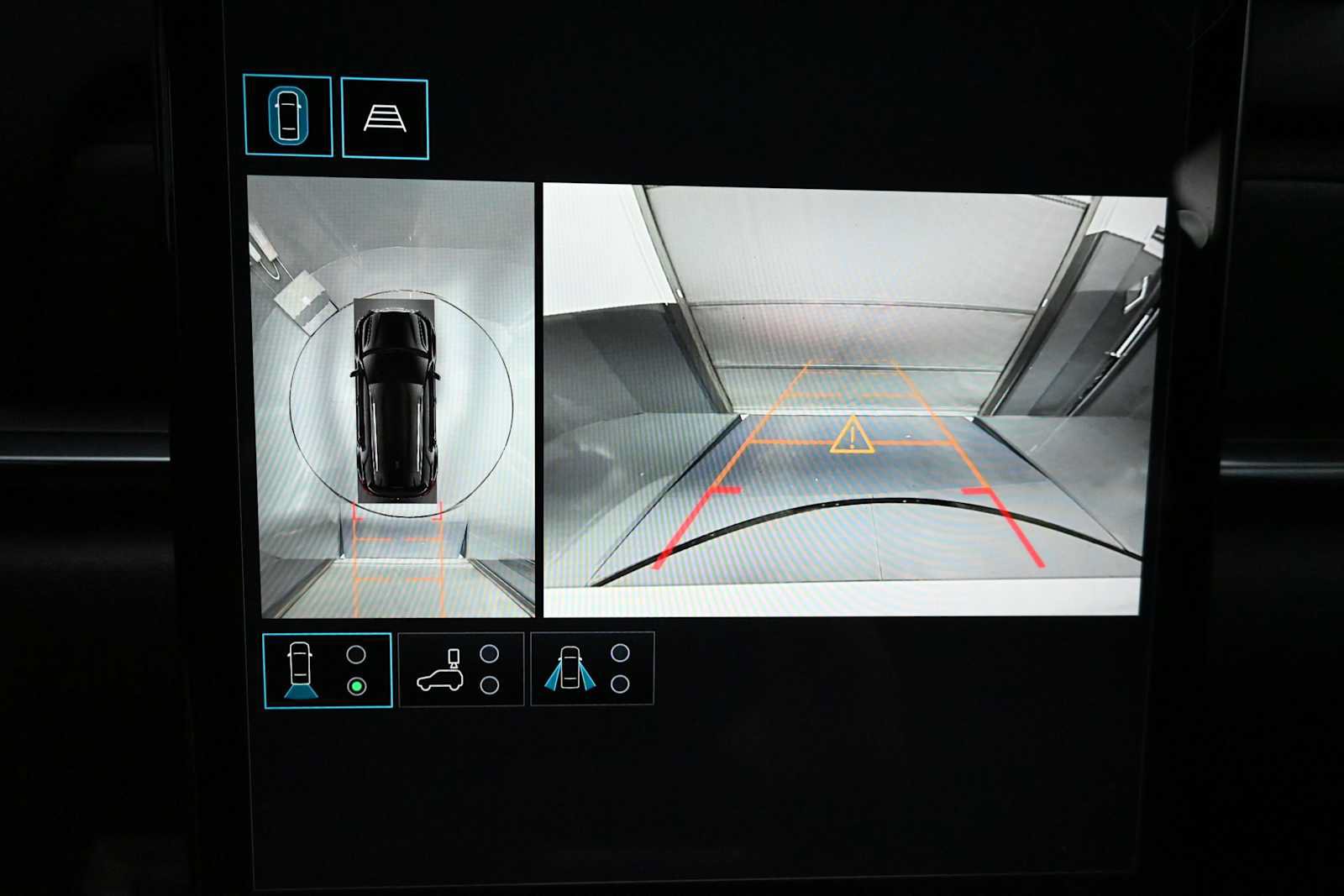 New 2026 GMC Terrain AT4 w/ Technology Package II AWD/4WD image 17