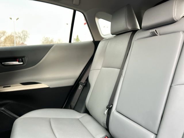 Used 2023 Toyota Venza Limited image 19
