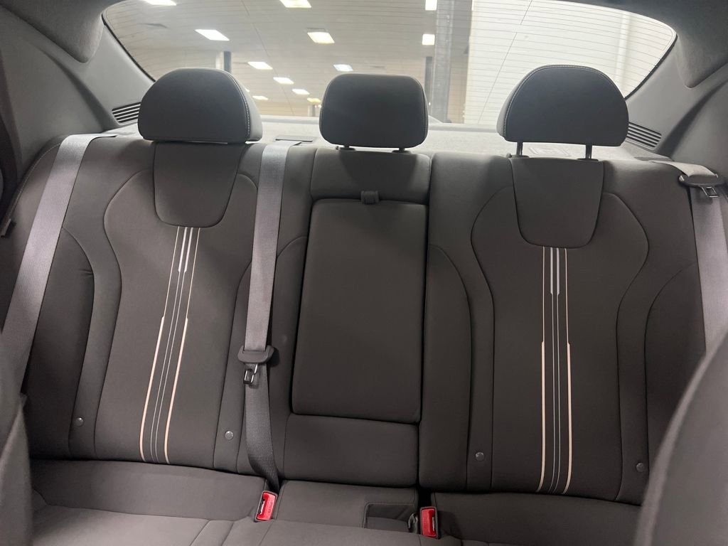 Used 2025 Hyundai Elantra SEL image 28