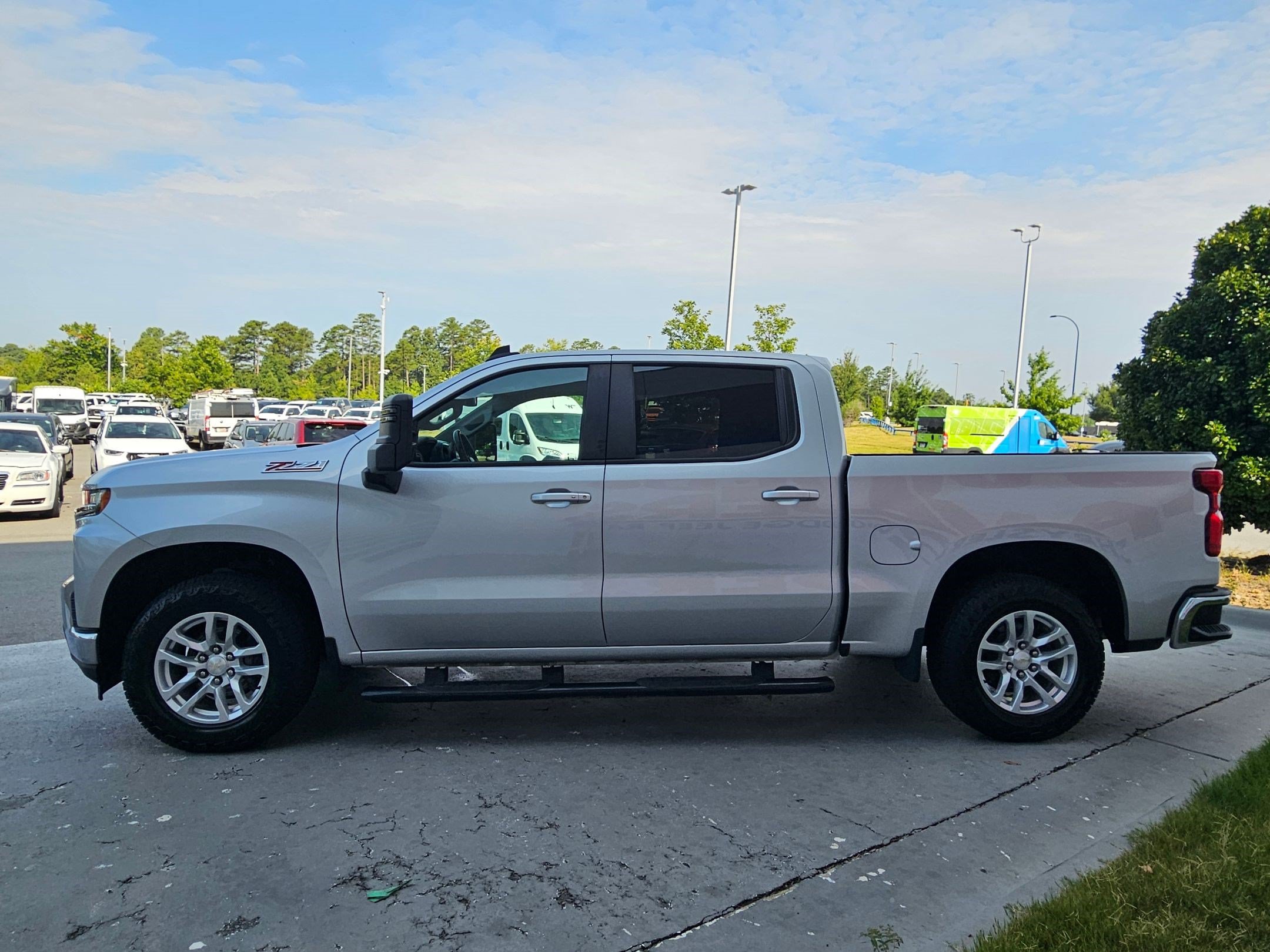 Used 2020 Chevrolet Silverado 1500 LT AWD/4WD image 4