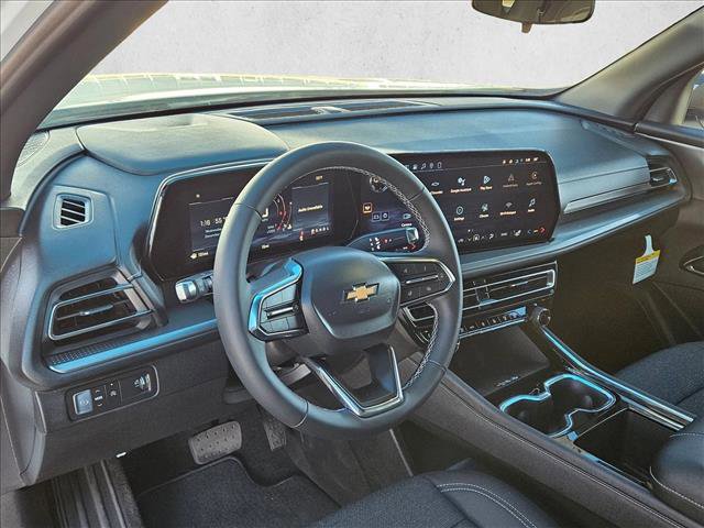 New 2026 Chevrolet Traverse LT w/ Sun and Wheel Package image 3