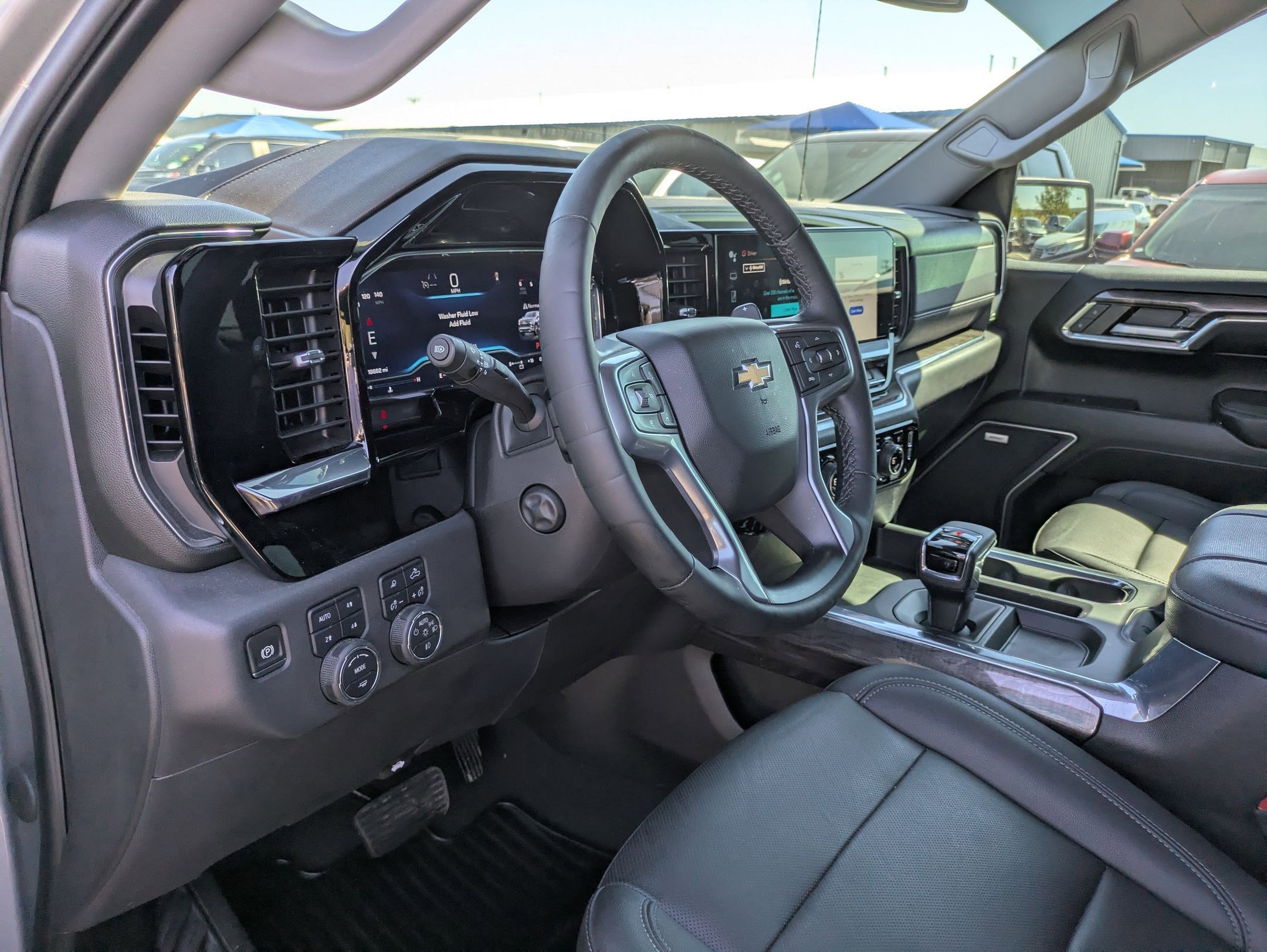 Used 2023 Chevrolet Silverado 1500 LTZ w/ Z71 Off-Road Package image 9