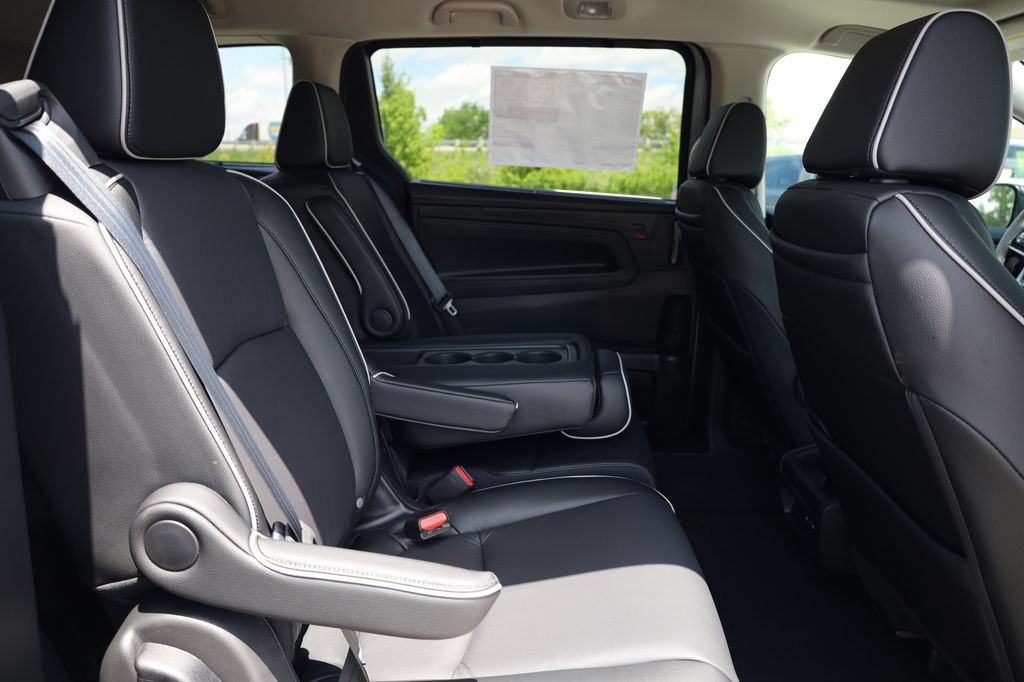 New 2026 Honda Odyssey Touring image 32