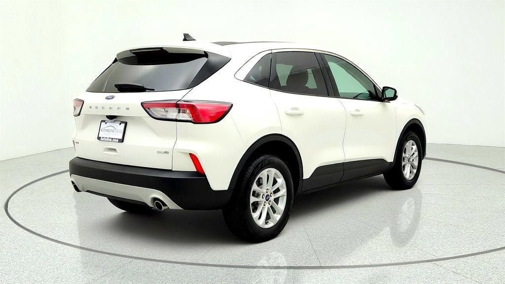 Used 2020 Ford Escape SE AWD/4WD image 5