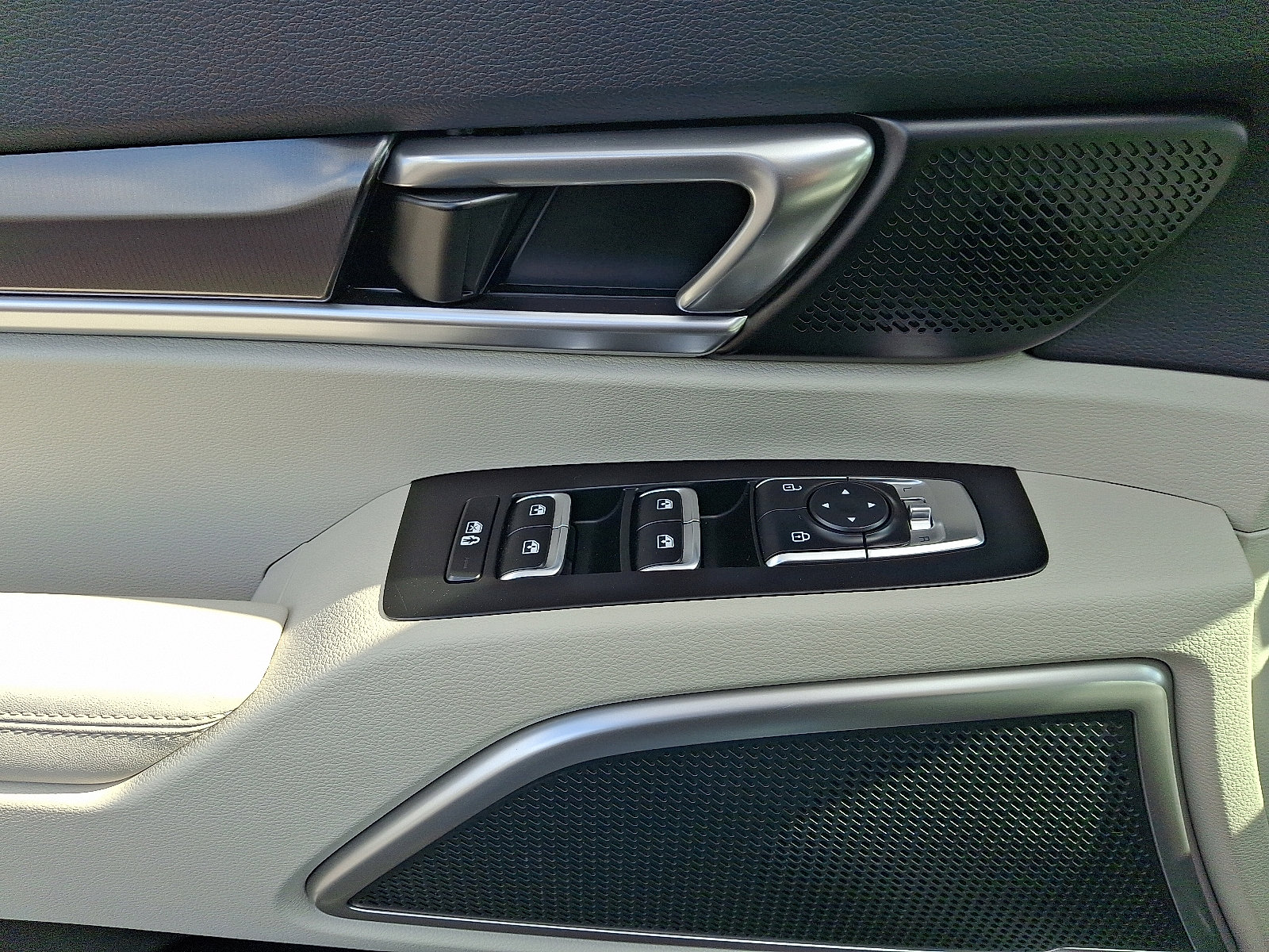 Used 2023 Kia Telluride S w/ S Sunroof Package image 13