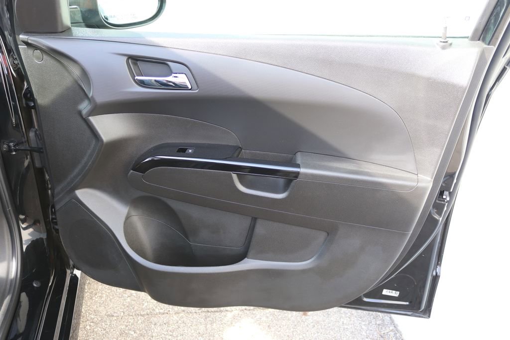 Used 2018 Chevrolet Sonic LT w/ True North Edition FWD image 17