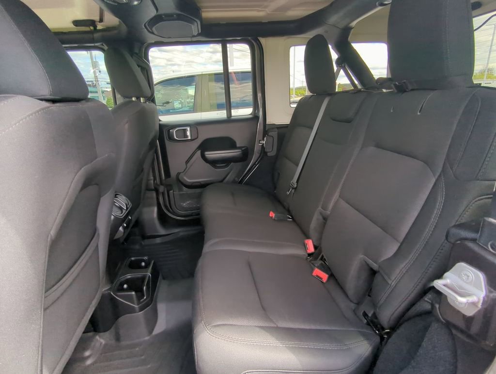 Used 2019 Jeep Wrangler Unlimited Sport S AWD/4WD image 22