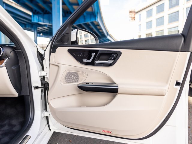 Used 2025 Mercedes-Benz C 300 C 300 image 33