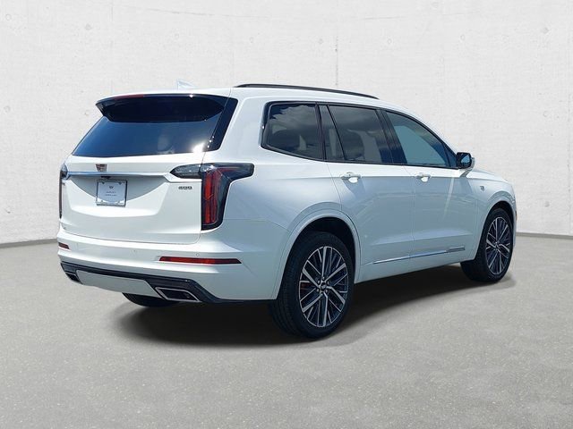 Used 2025 Cadillac XT6 Sport w/ LPO, Floor Liner Package image 5