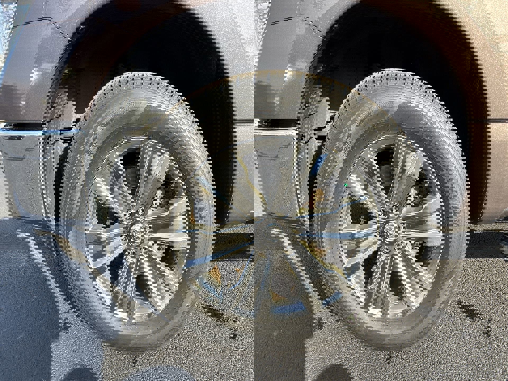 Used 2018 Nissan Titan SL w/ Chrome Package image 10