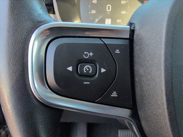 Used 2021 Volvo XC40 T5 Inscription image 14