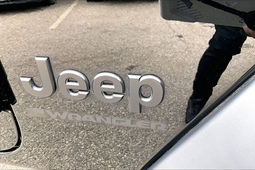 Used 2023 Jeep Wrangler Sport S AWD/4WD image 24