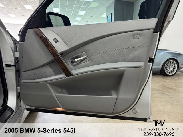 Used 2005 BMW 545i Sedan RWD image 32