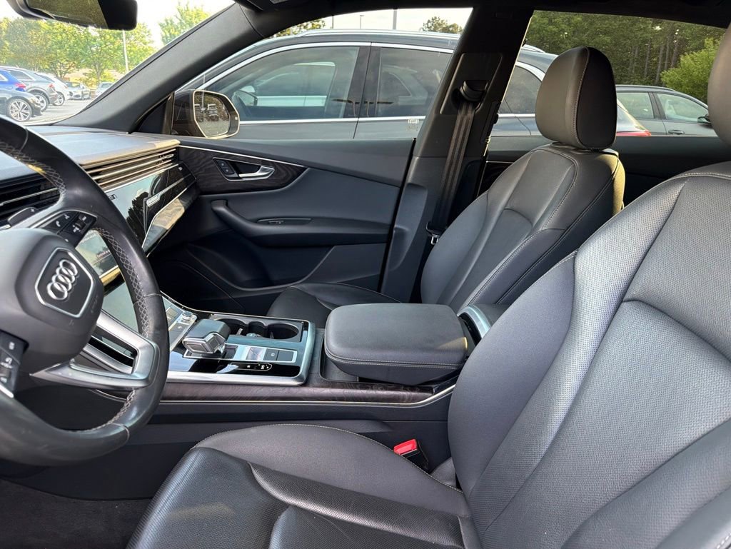 Used 2021 Audi Q8 AWD/4WD image 13