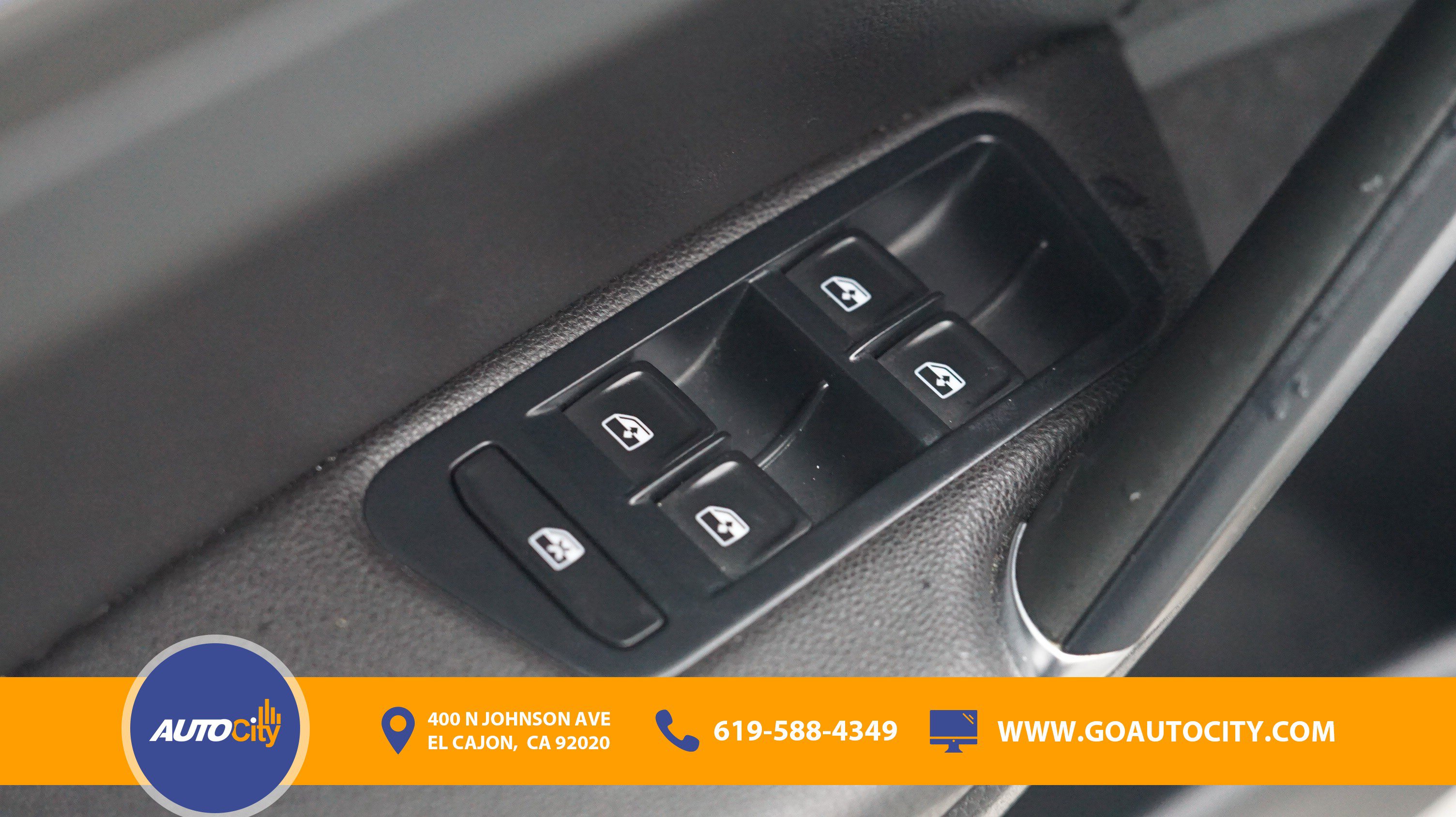 Used 2019 Volkswagen e-Golf SEL Premium image 19