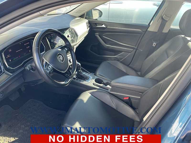 Used 2019 Volkswagen Jetta SEL FWD image 2