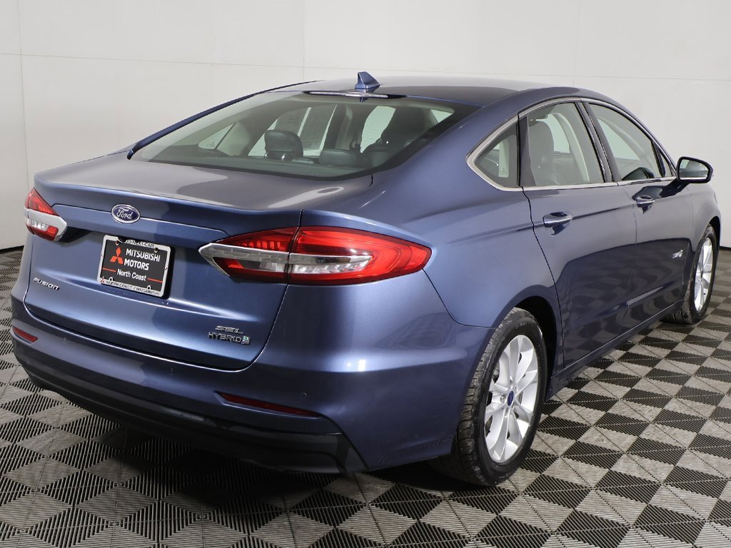 Used 2019 Ford Fusion SEL image 11