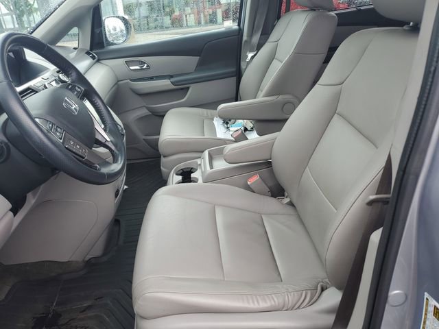 Used 2016 Honda Odyssey Touring Elite image 17