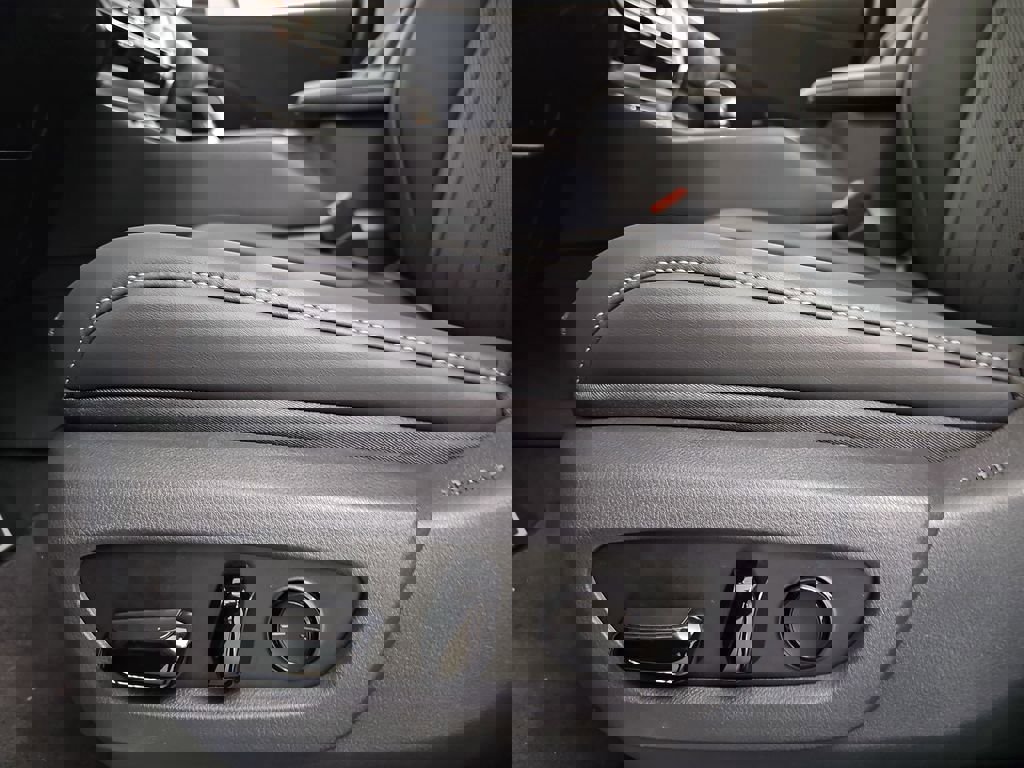 New 2026 Lexus TX 500h AWD image 29