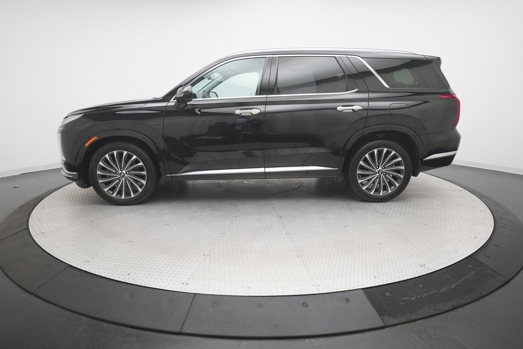 Used 2023 Hyundai Palisade Calligraphy w/ Winter Package image 25