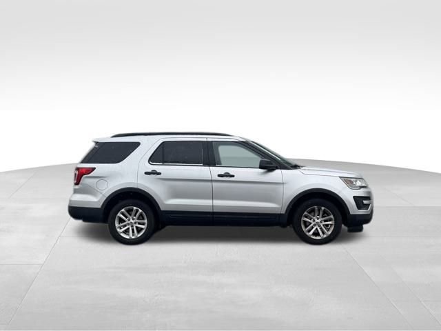 Used 2016 Ford Explorer 4WD image 2