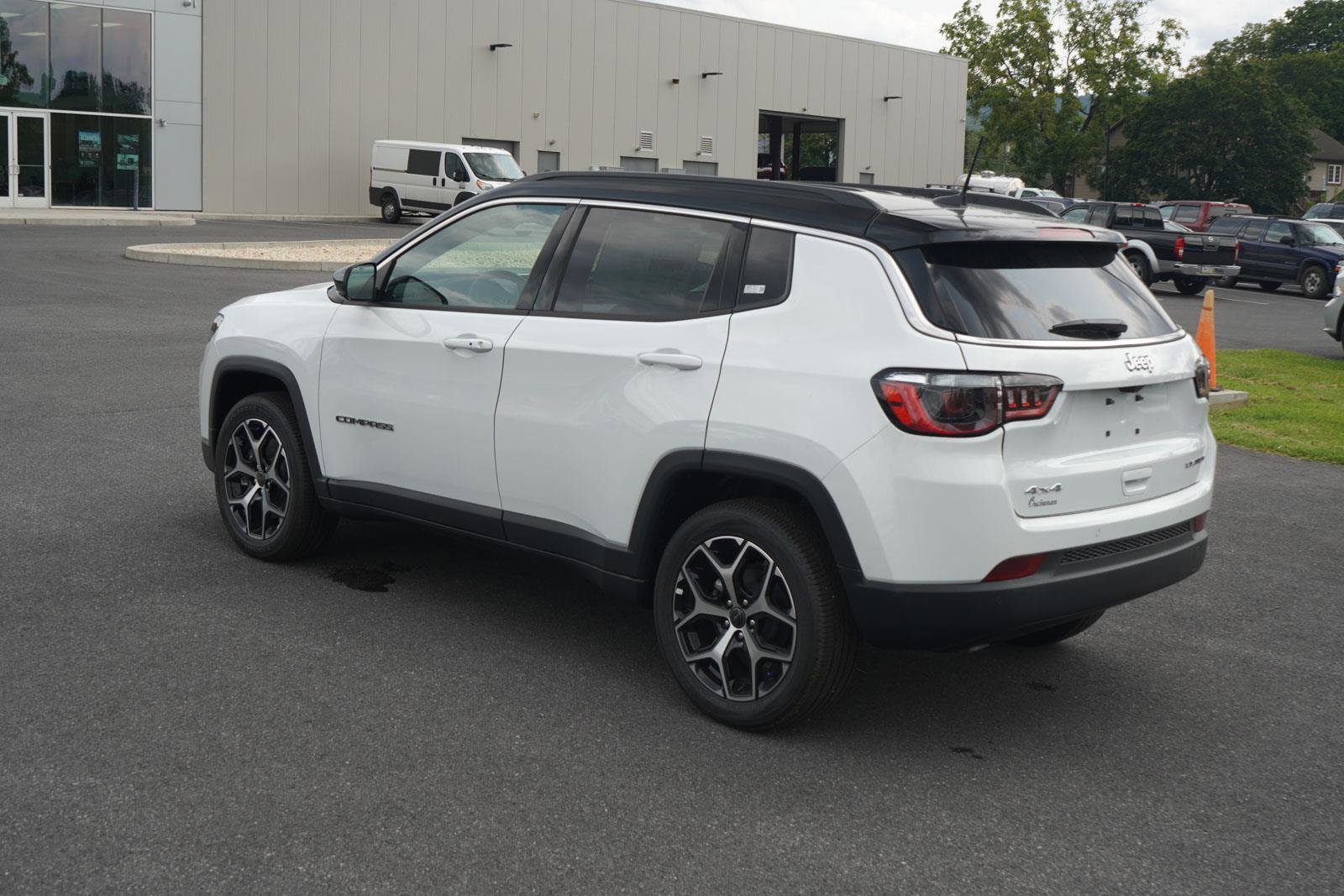 New 2025 Jeep Compass Limited image 6